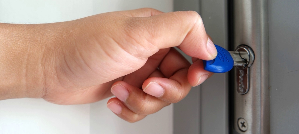 Come aprire una porta blindata senza le chiavi