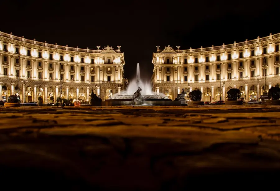 Pianificare la serata perfetta nel centro di Roma: consigli pratici, menù digitali e riserve online